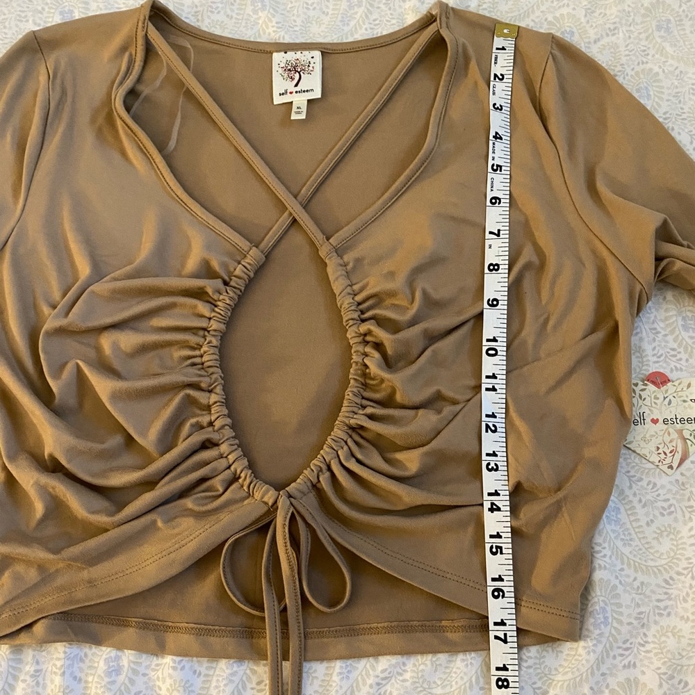 Self Esteem (juniors) scrunched cross-cross tie long sleeve crop top, camel - Picture 5 of 7